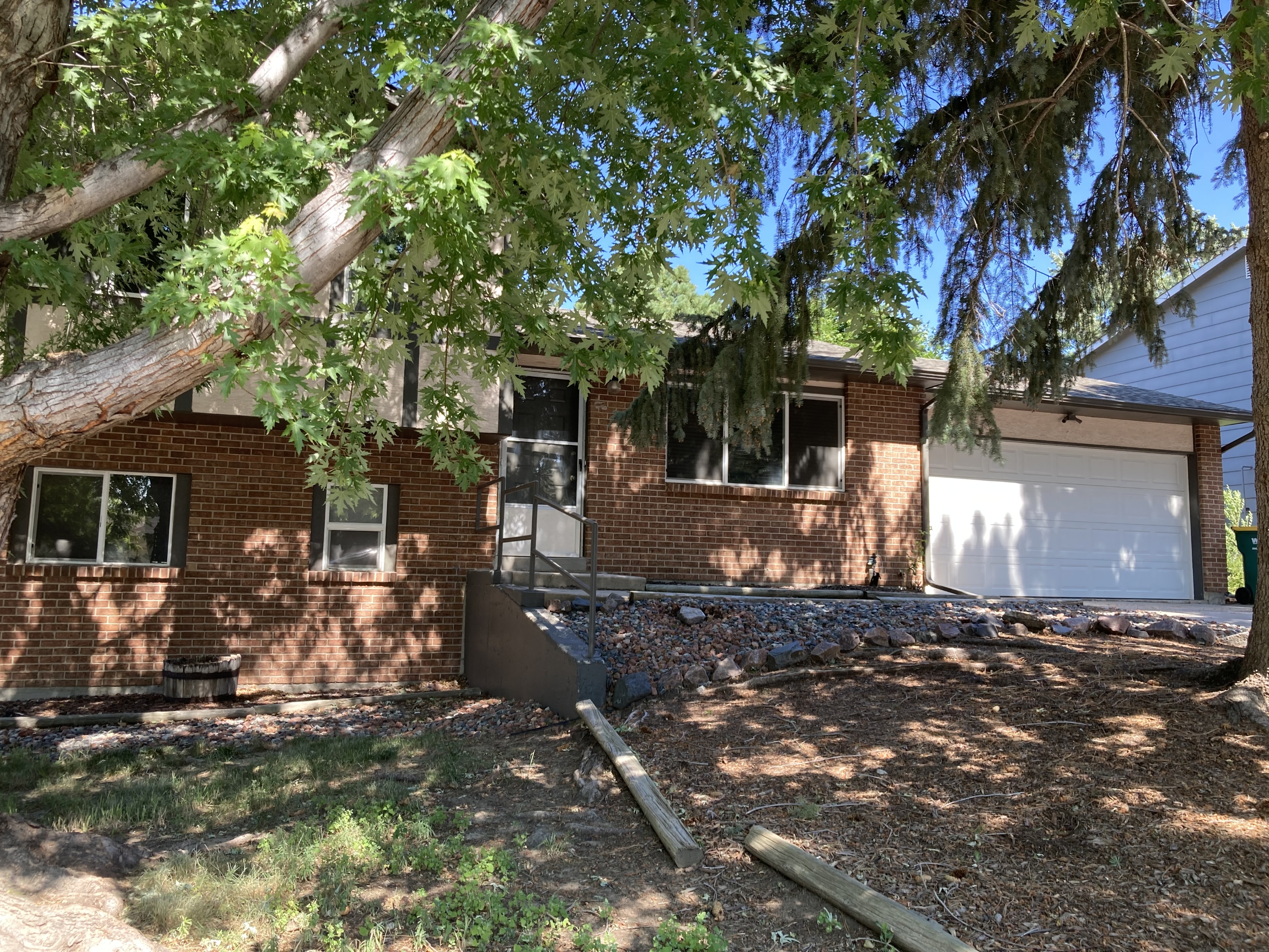 5480 Descanso Circle West